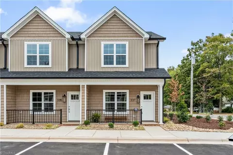 313 Rockspring Rd, High Point, NC 27262 photo 1