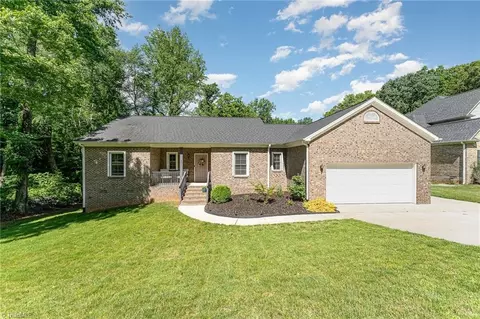 817 Jefferson Rd, Greensboro, NC 27410