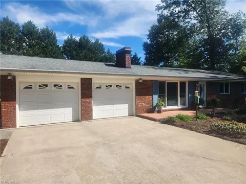 406 Greencrest Dr W, Millers Creek, NC 28651