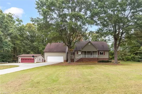 1438 Tyro School Rd, Lexington, NC 27295