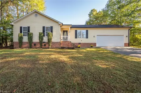 6337 Midway School Rd, Thomasville, NC 27360
