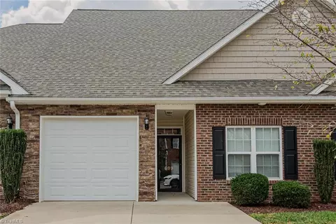 609 Village Lake Dr, Mebane, NC 27302