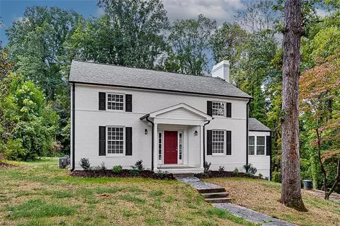 631 Kivett St W, Asheboro, NC 27203