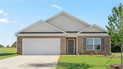 105 Stone River Way, Mayodan, NC 27027