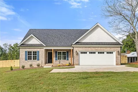 275 Lenalan Dr, Lexington, NC 27295
