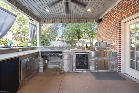 Kitchen - 7238 Belmont Dr, Trinity, NC 27370 photo 5 of 5