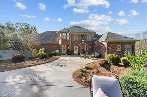 Exterior - 7238 Belmont Dr, Trinity, NC 27370 photo 6 of 7
