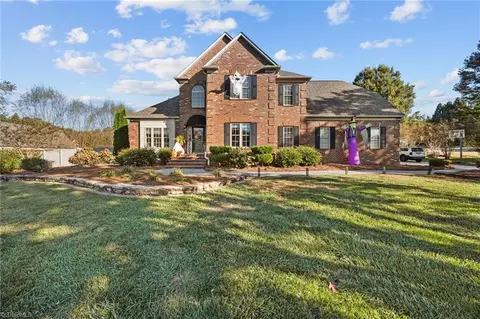 Exterior - 7238 Belmont Dr, Trinity, NC 27370 photo 7 of 7