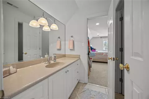 Bath - 7238 Belmont Dr, Trinity, NC 27370 photo 5 of 7