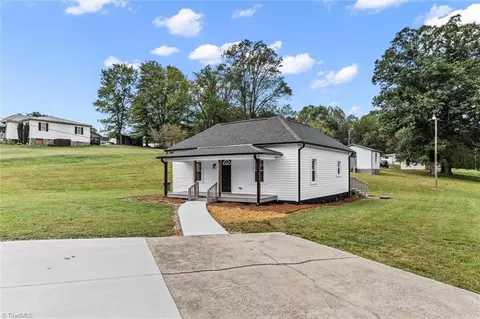 212 Bluemont Rd, Mount Airy, NC 27030