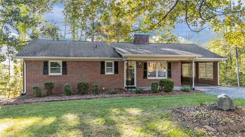 1613 Easley Rd, Walnut Cove, NC 27052