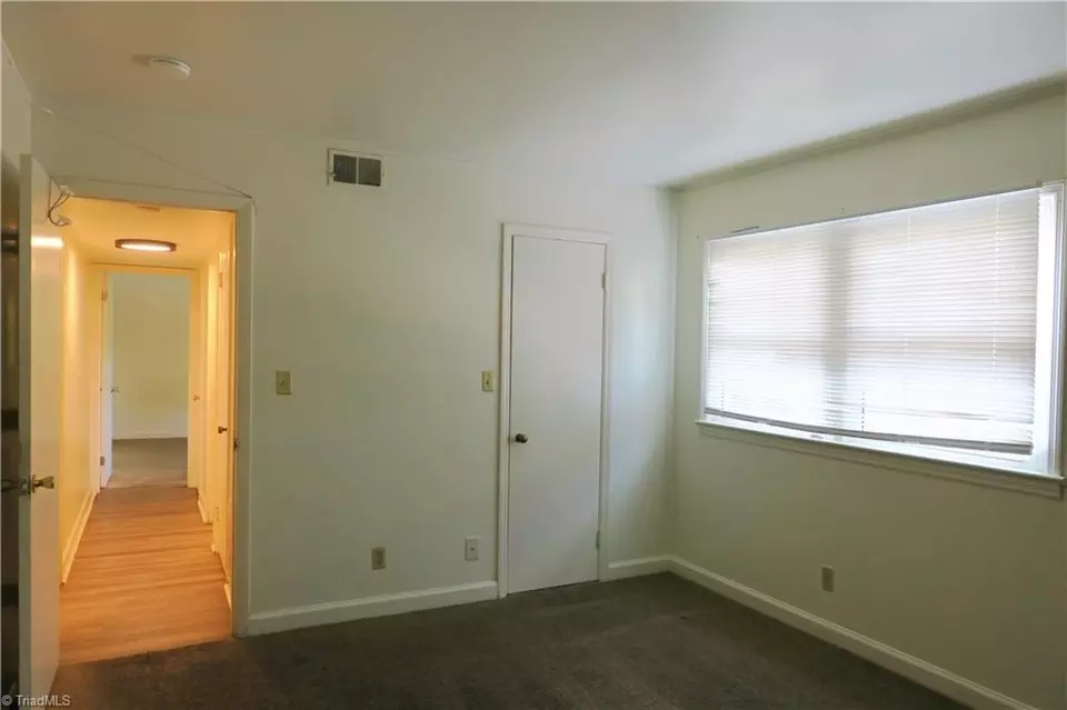 Bedroom - 2890 Carriage Dr #L, Winston Salem, NC 27106 photo 2 of 3