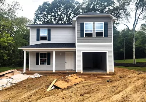 622 Cox Ave, Thomasville, NC 27360