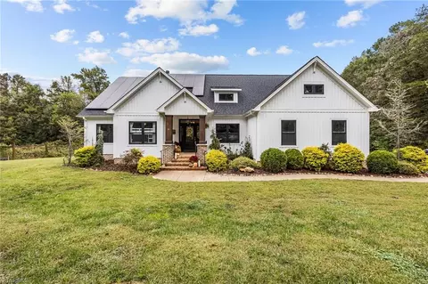 2201 Broken Arrow Ln, Elon, NC 27244