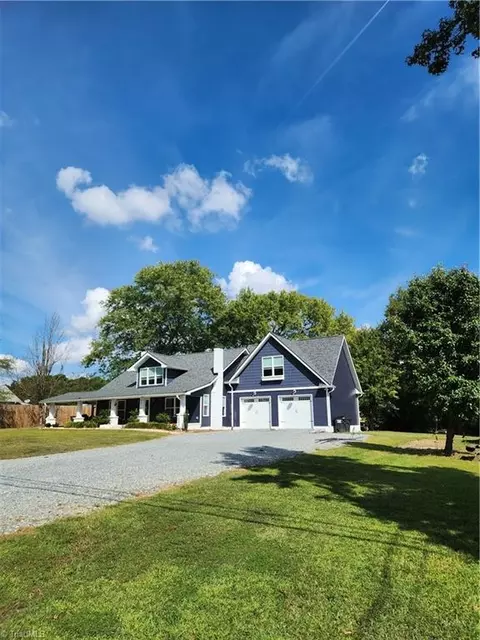 5816 Trotter Country Rd, Archdale, NC 27263