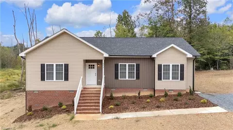 4379 Timber Lea Ln, Ramseur, NC 27316