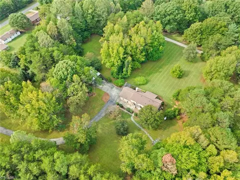View/Area - 8324 Meadows Rd, Oak Ridge, NC 27310 photo 3 of 5