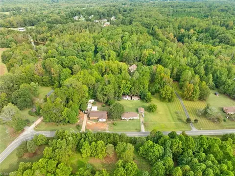 View/Area - 8324 Meadows Rd, Oak Ridge, NC 27310 photo 2 of 5
