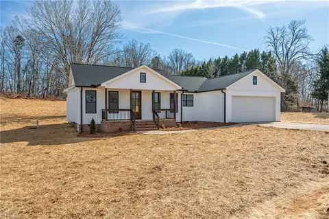 1315 Simpson Rd, Stokesdale, NC 27357