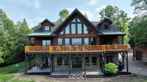 650 Sweetwater Rd, Boomer, NC 28606