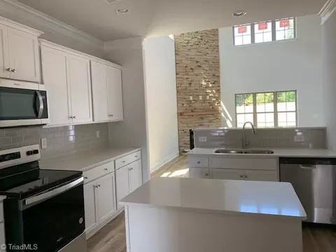 204 Royal Pines Dr, Trinity, NC 27370 photo 2
