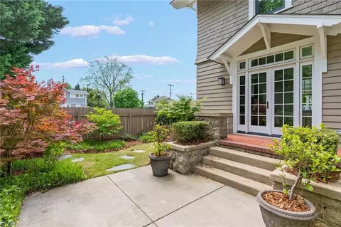 Exterior - 1013 Johnson St, High Point, NC 27262 photo 8 of 12