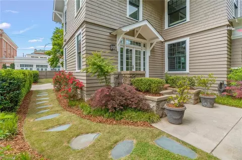 Exterior - 1013 Johnson St, High Point, NC 27262 photo 7 of 12