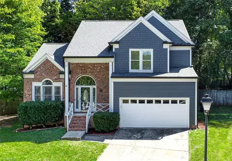 6 Whispering Ct, Greensboro, NC 27407