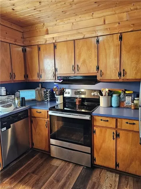 Kitchen - 158 Martha Lowe Rd, Lowgap, NC 27024 photo 1 of 2