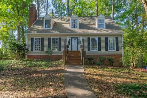 508 Ray West Dr, Kernersville, NC 27284