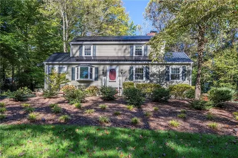 1443 Old Town Rd, Winston Salem, NC 27106