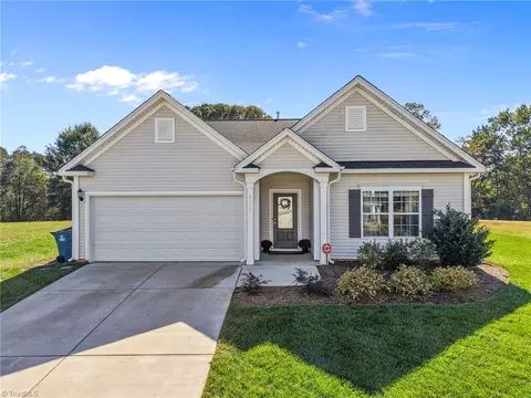 6232 Cadence Dr, Greensboro, NC 27455