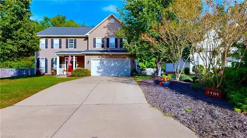 1404 Suncrest Dr, High Point, NC 27265