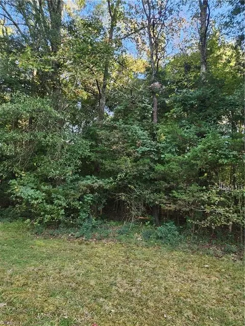 5803 Southstone Dr, Greensboro, NC 27406