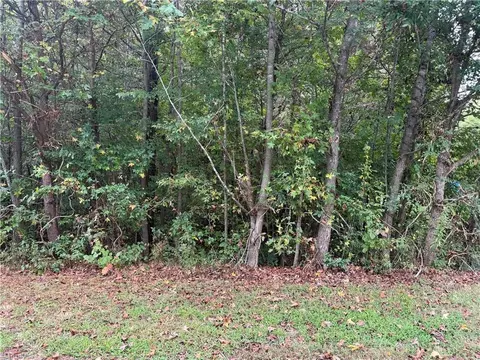 7345 Sun Harbor Dr, Browns Summit, NC 27214