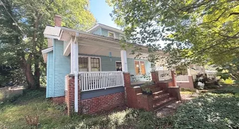 119 Sunset Dr S, Winston Salem, NC 27101