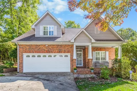 645 Chestnut Bend Dr, Clemmons, NC 27012