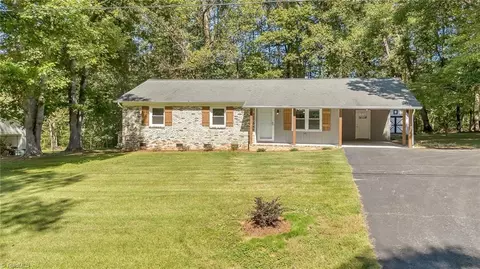 230 Old 60 Lakeview Dr, Wilkesboro, NC 28697
