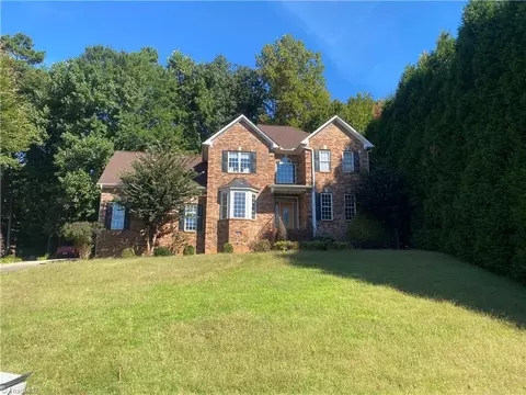 3212 Morris Farm Dr, Jamestown, NC 27282