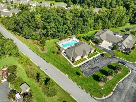 4322 Grassy Moss Dr, Greensboro, NC 27409