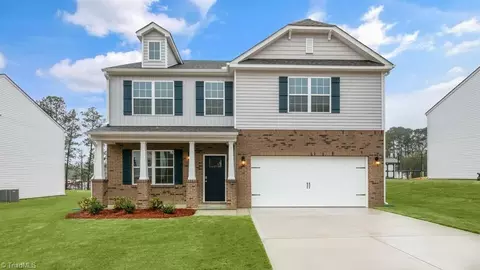 2750 Burgess Dr, Mebane, NC 27302