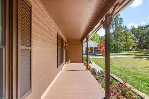 Exterior - 182 Windsor Dr, Graham, NC 27253 photo 5 of 11