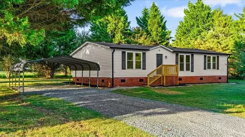 30 Bear Paw Trl, Yanceyville, NC 27379