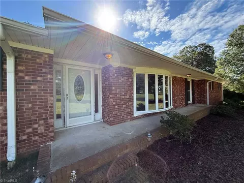 580 Tom Livengood Rd, Winston Salem, NC 27107
