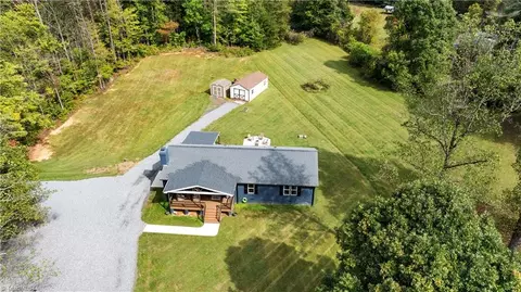 8300 A Mccrory Rd, Stokesdale, NC 27357