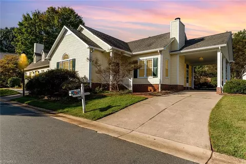 2801 Kingsdale Ct, Winston Salem, NC 27103