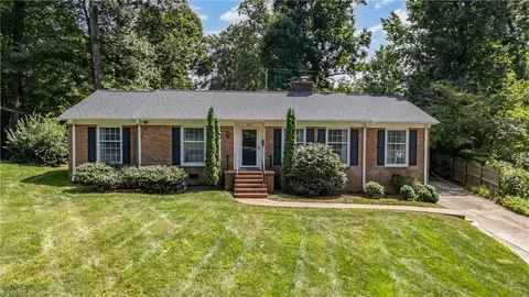 2807 Alderman Ct, Greensboro, NC 27408