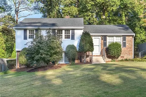 2610 Robin Hood Dr, Greensboro, NC 27408
