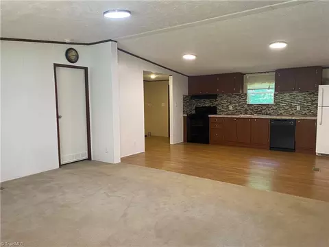 263 Ward St, Roaring River, NC 28669 photo 3