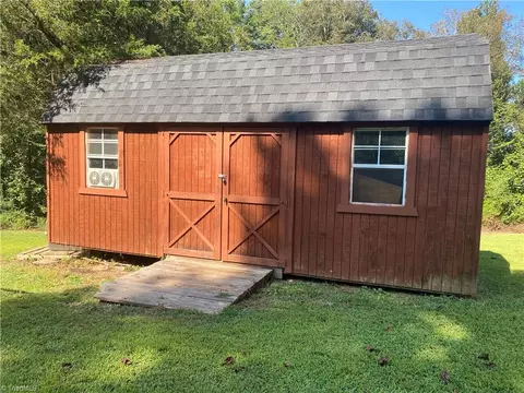 263 Ward St, Roaring River, NC 28669 photo 11